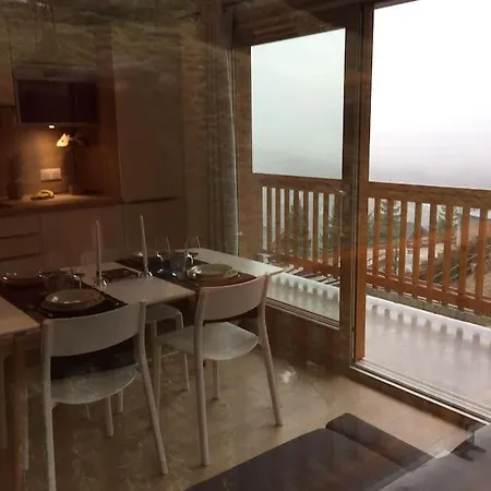 Apartment Meribel 2 Pieces Avec Cabine, Centre, Proche Commerce Et Pistes Avec Parking Et Wifi Etat Neuf *