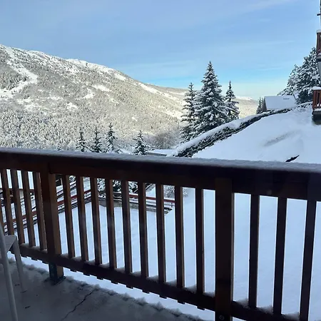Meribel 2 Pieces Avec Cabine, Centre, Proche Commerce Et Pistes Avec Parking Et Wifi Etat Neuf *