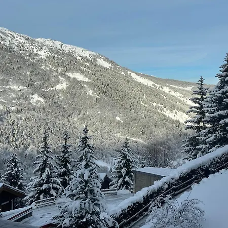 Meribel 2 Pieces Avec Cabine, Centre, Proche Commerce Et Pistes Avec Parking Et Wifi Etat Neuf Lägenhet *